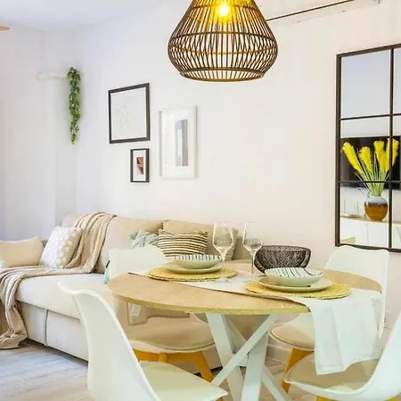 Pink Arena Apartment *